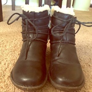 Ugg Caspia Boot